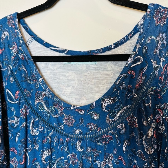 Maurices Women's XL Blue Paisley Floral Knit Top‎ w/ Lace Trim Open Sleeves.A123 - Picture 2 of 12